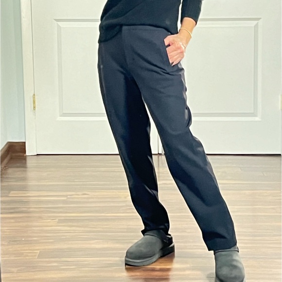 Lululemon black pants size 4 - Picture 1 of 15